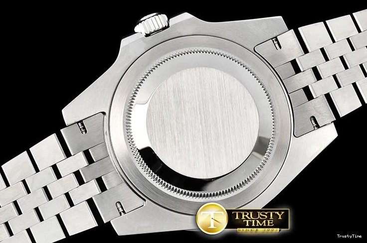 0104 ROLGMT147B – GMT Master II Durable 979